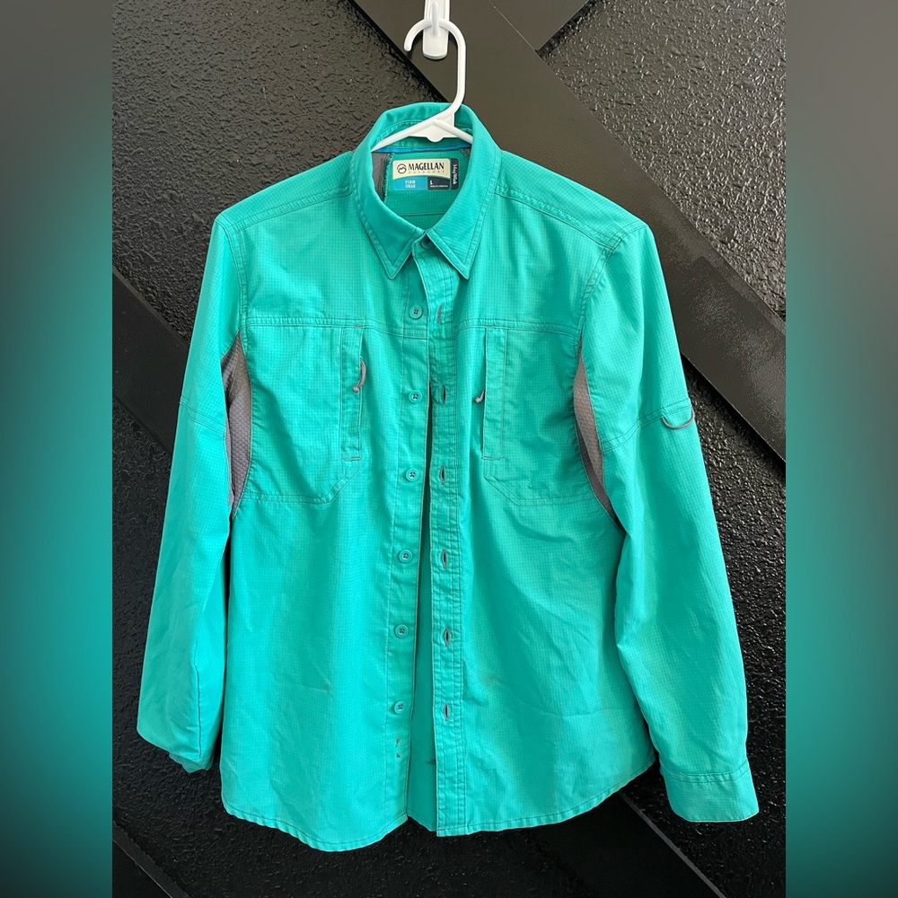 Magellan fishing shirt. Boys size L. Teal blue